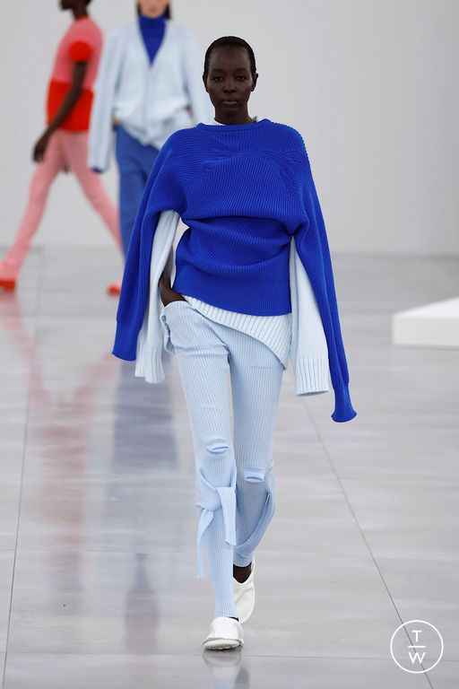 FW25 Issey Miyake Look 25