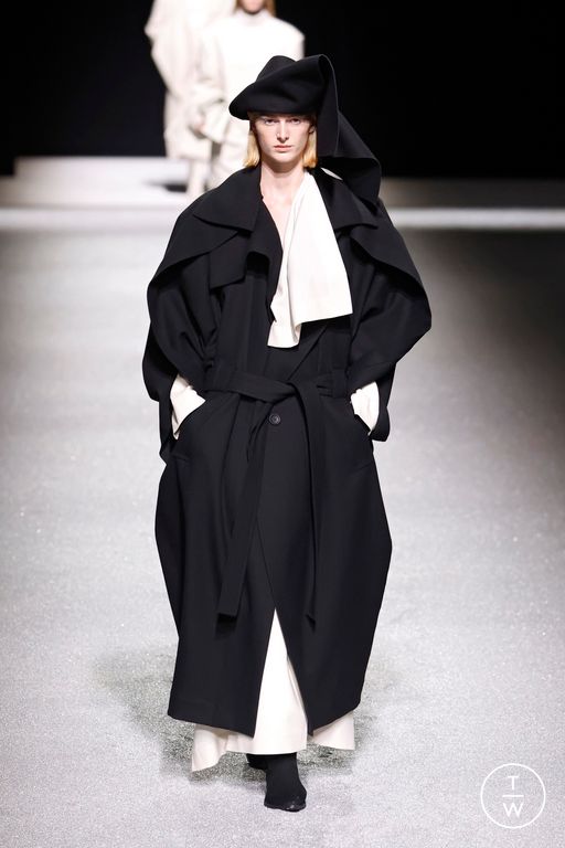 FW26 Issey Miyake Look 21