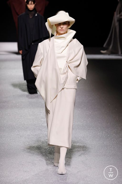 FW26 Issey Miyake Look 23