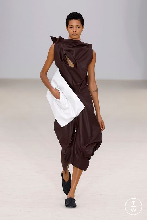 SS26 Issey Miyake Look 15