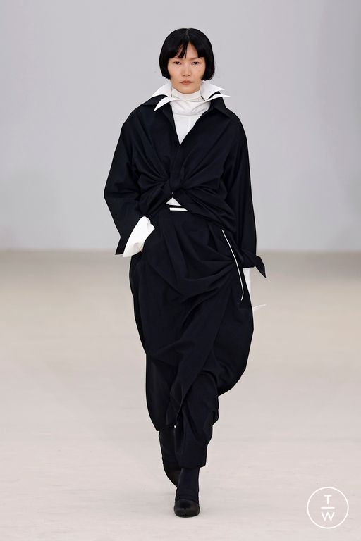 SS26 Issey Miyake Look 33