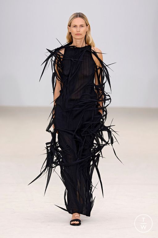 SS26 Issey Miyake Look 44