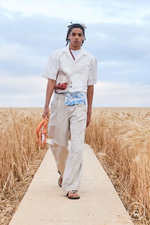 SS21 Jacquemus Look 30