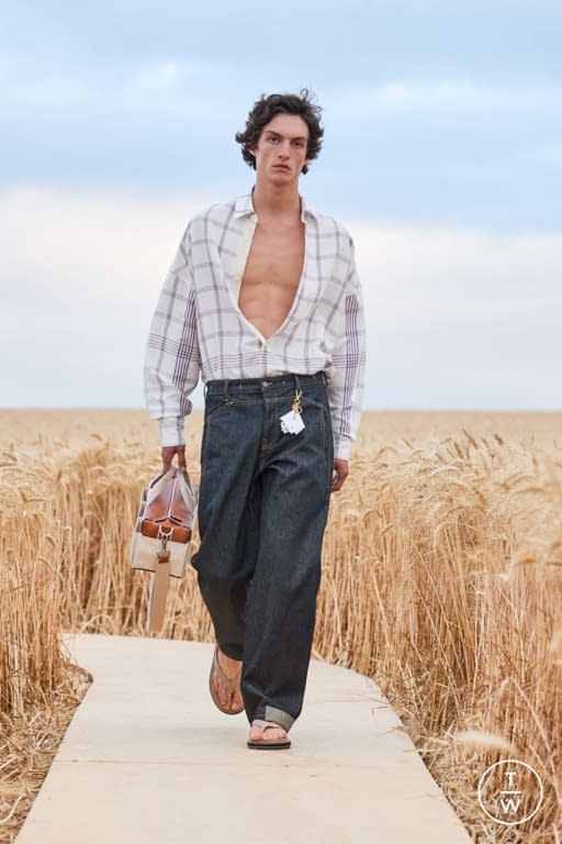 SS21 Jacquemus Look 33