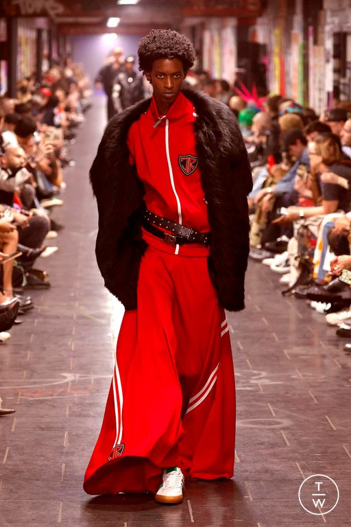 Spring-Summer 2025 John Richmond Look 16