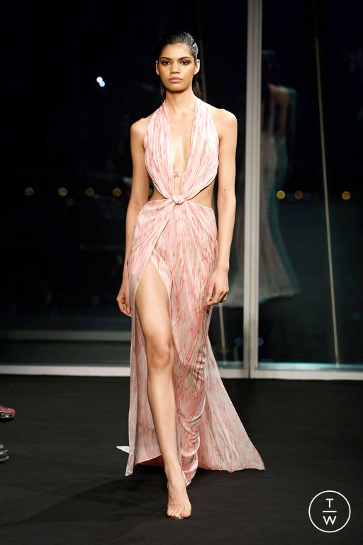 FW26 Julien MacDonald Look 11