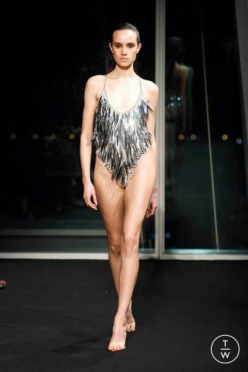 FW26 Julien MacDonald Look 44