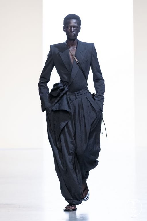 SS 26 Juun.J Look 30