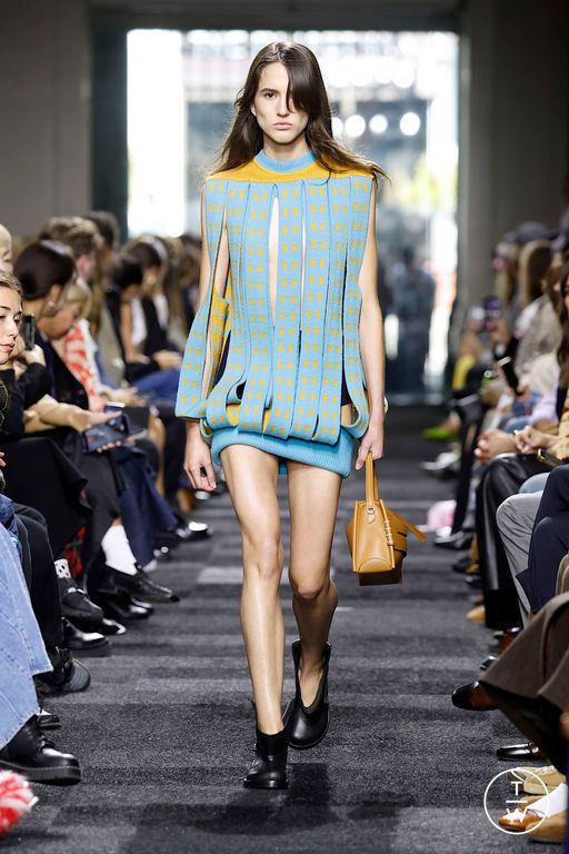 Spring-Summer 2025 JW Anderson Look 19