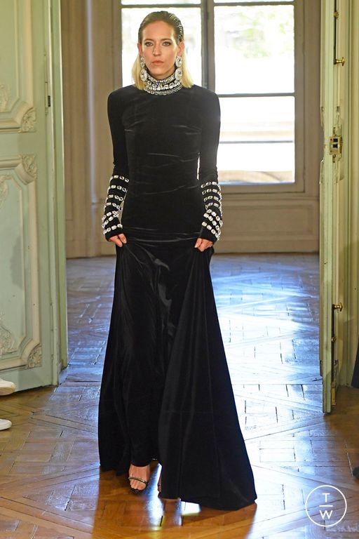 SS24 KARUNAS Look 13