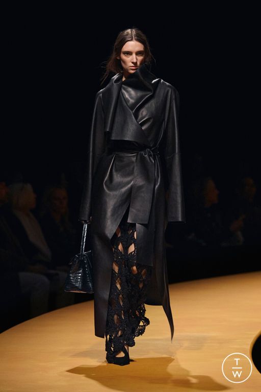 FW25 Khaite Look 35