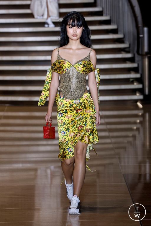 Spring-Summer 2025 Kim Shui Look 23