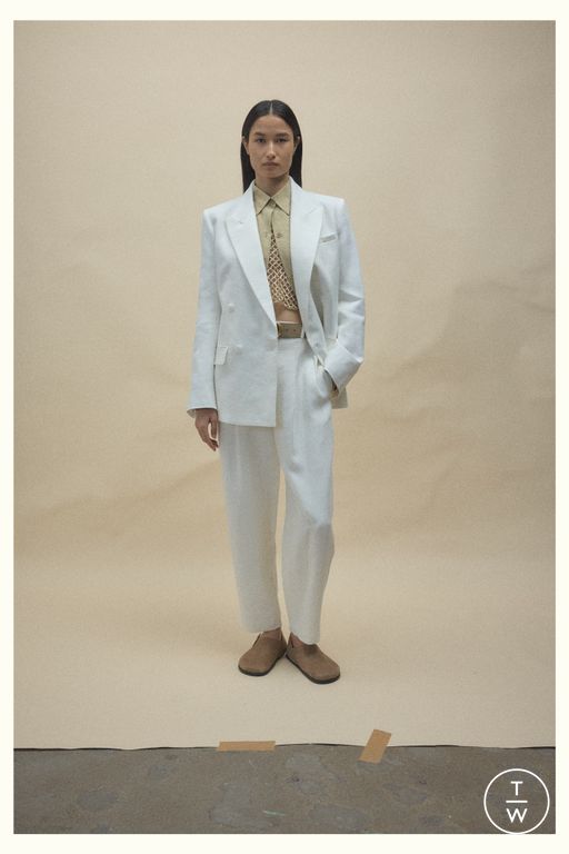 RS 26 TWP Look 3