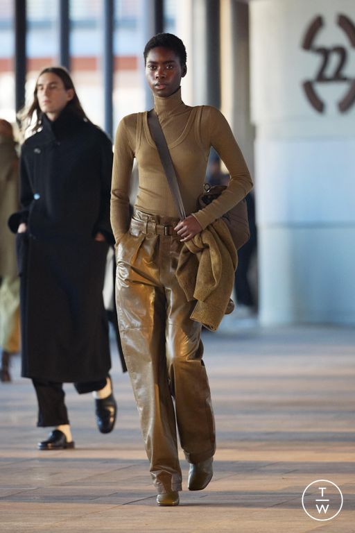 Fall/Winter 2023 Lemaire Look 12