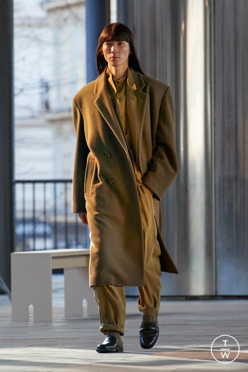 Fall/Winter 2023 Lemaire Look 16