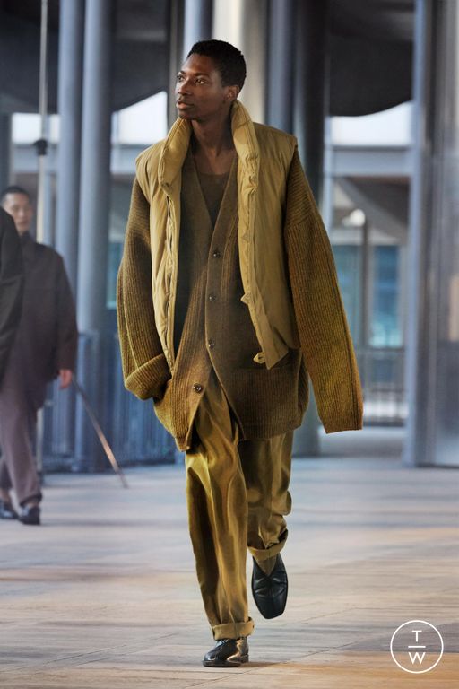 Fall/Winter 2023 Lemaire Look 24