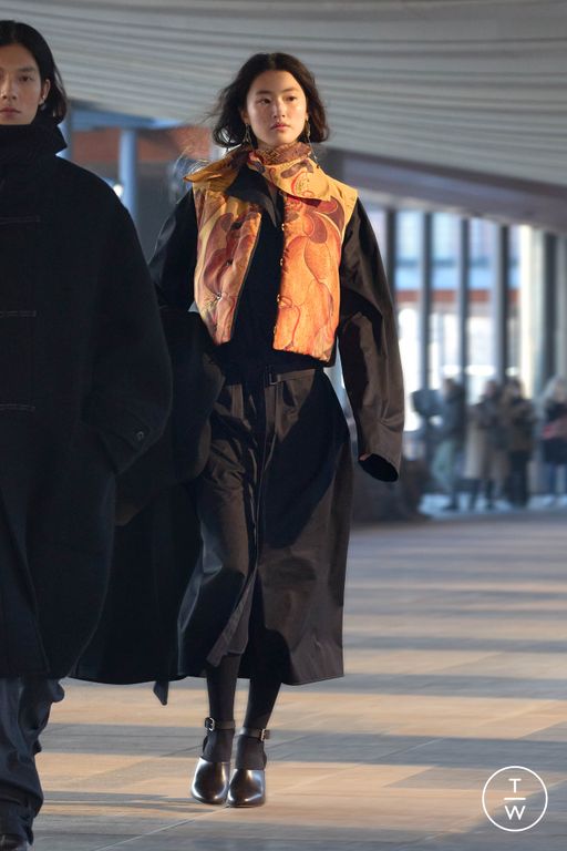 Fall/Winter 2023 Lemaire Look 32