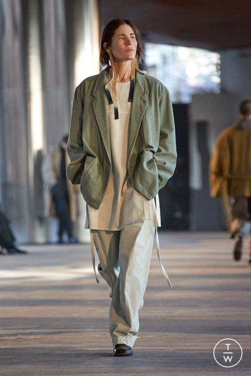 Fall/Winter 2023 Lemaire Look 38