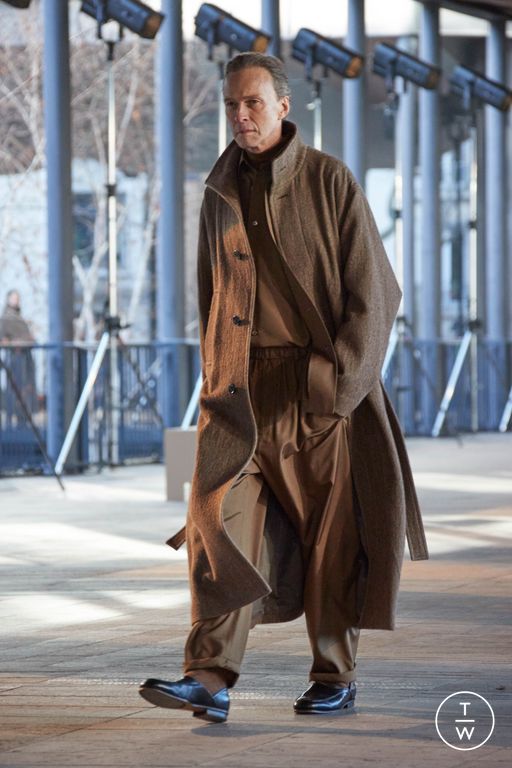 Fall/Winter 2023 Lemaire Look 43
