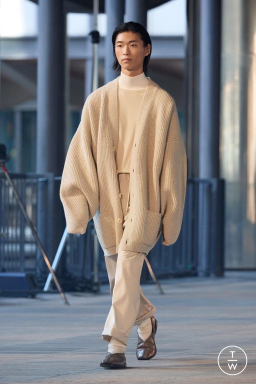 Fall/Winter 2023 Lemaire Look 46