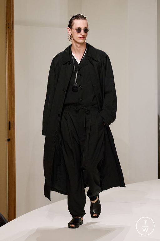 Spring-Summer 2025 Lemaire Look 3