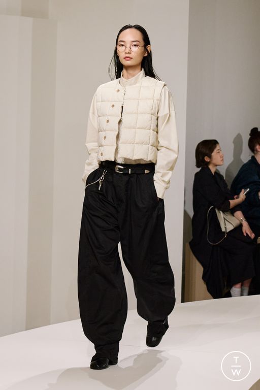 Spring-Summer 2025 Lemaire Look 11