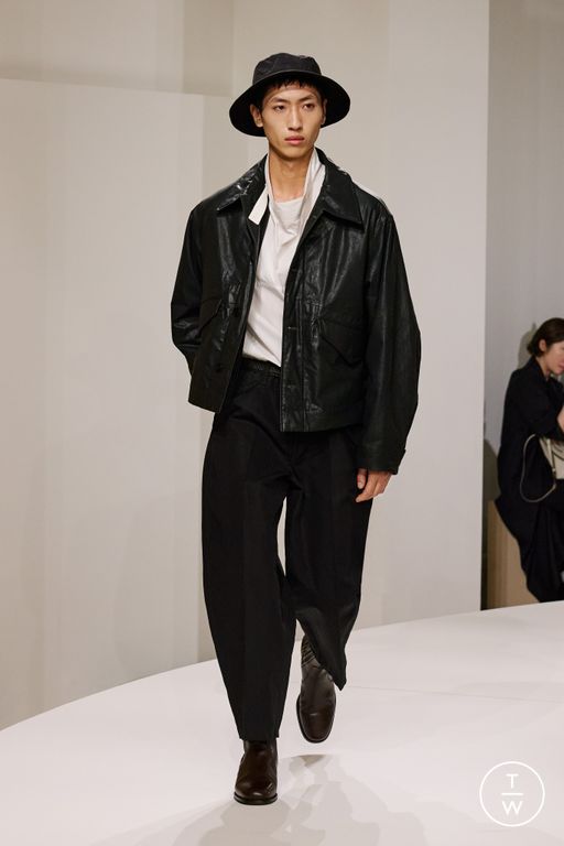 Spring-Summer 2025 Lemaire Look 16