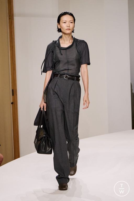 Spring-Summer 2025 Lemaire Look 37