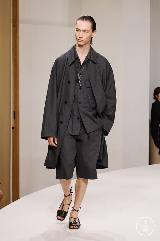 Spring-Summer 2025 Lemaire Look 40