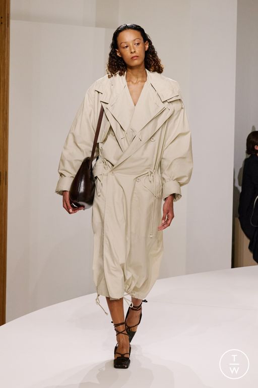 Spring-Summer 2025 Lemaire Look 42