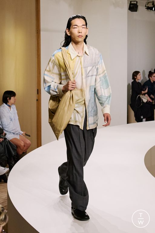 Spring-Summer 2025 Lemaire Look 48