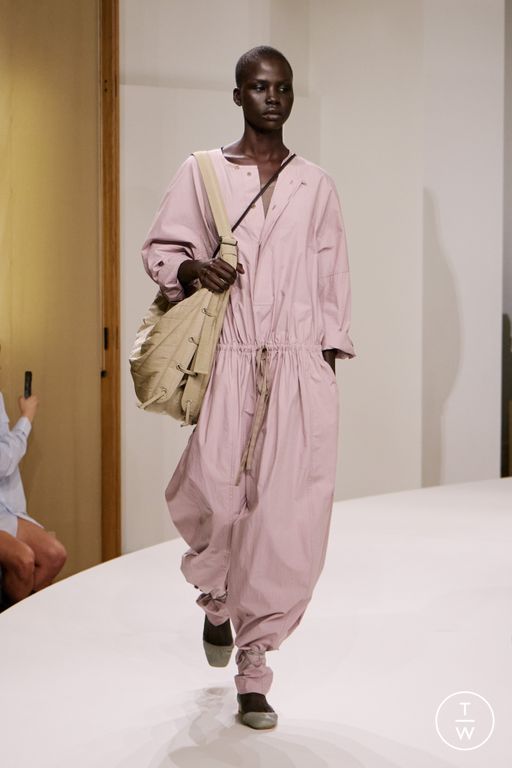 Spring-Summer 2025 Lemaire Look 56