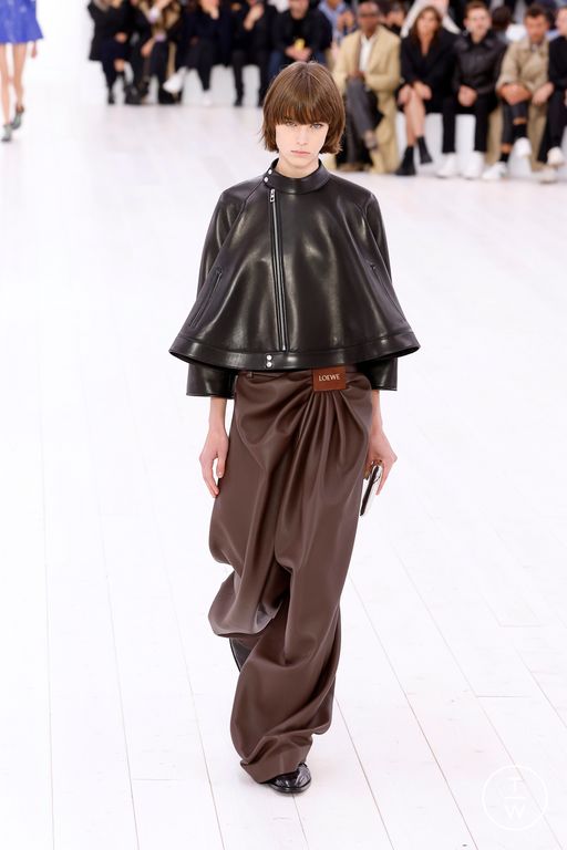 Spring-Summer 2025 Loewe Look 4