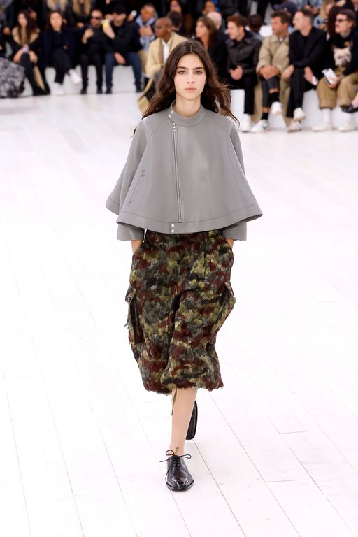 Spring-Summer 2025 Loewe Look 27