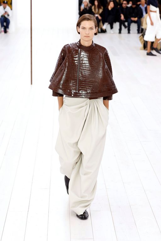 Spring-Summer 2025 Loewe Look 43