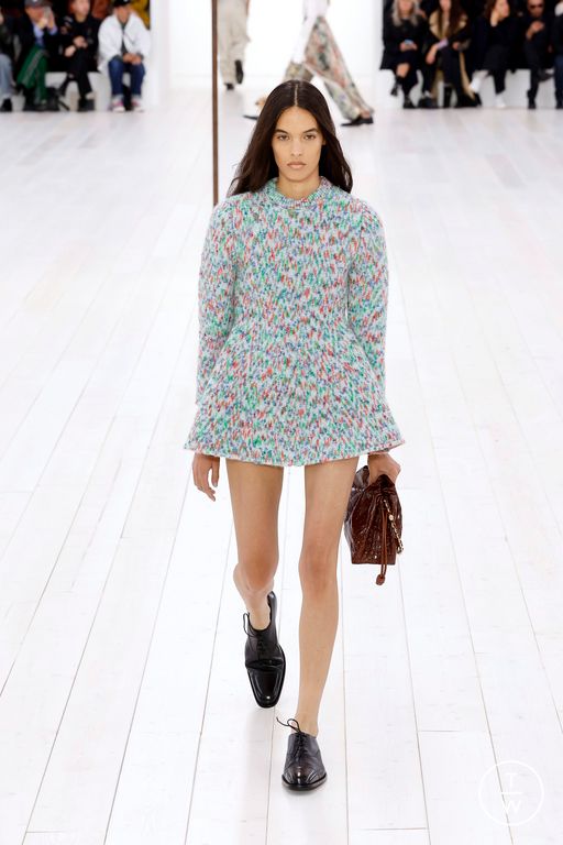 Spring-Summer 2025 Loewe Look 49