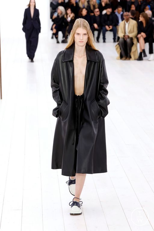 Spring-Summer 2025 Loewe Look 51