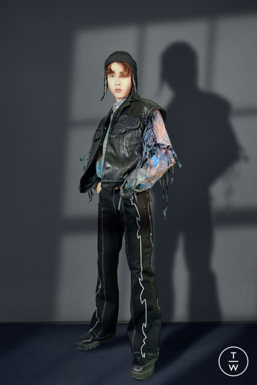FW21 8IGB community clothing Look 21