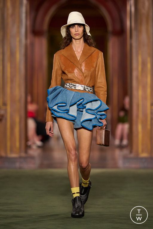 RS27 Louis Vuitton Look 2