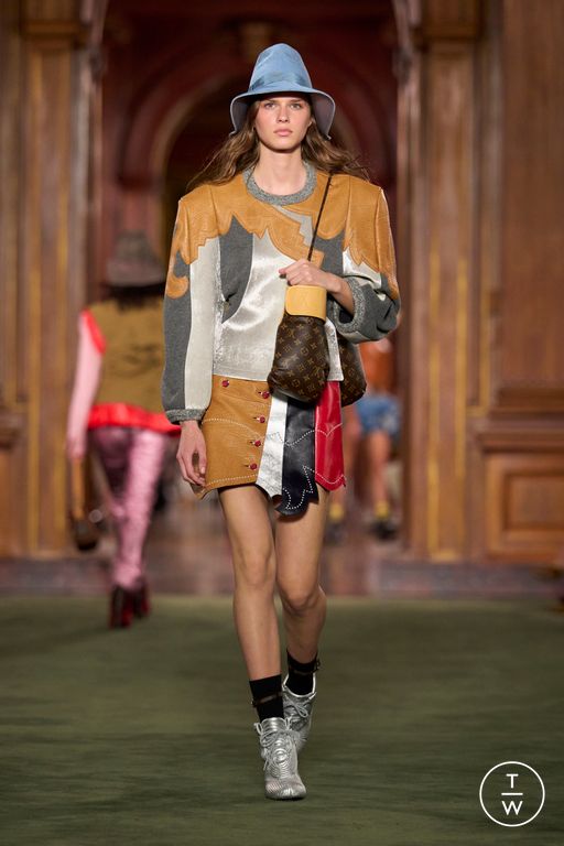 RS27 Louis Vuitton Look 8