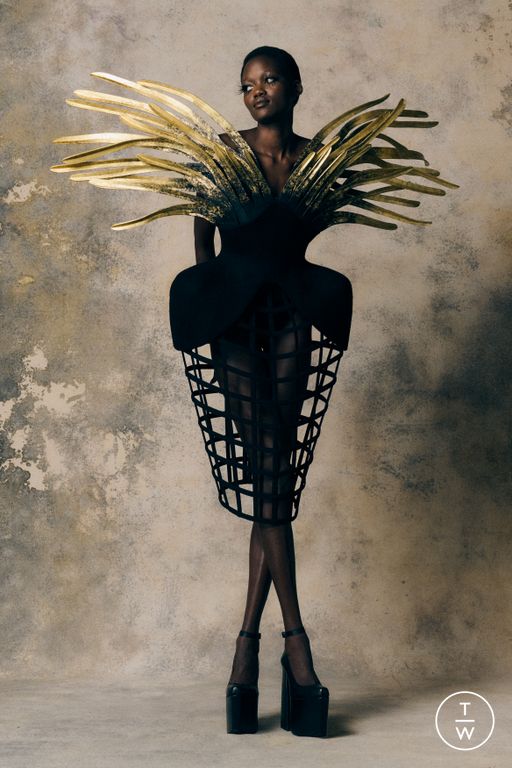 FW25 Harris Reed Look 11