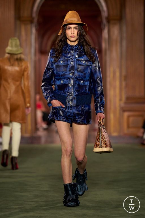RS27 Louis Vuitton Look 12