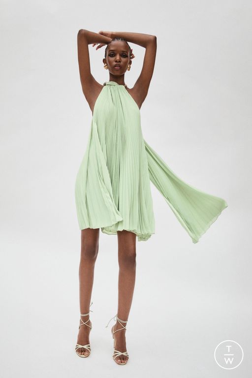 RS26 Carolina Herrera Look 16