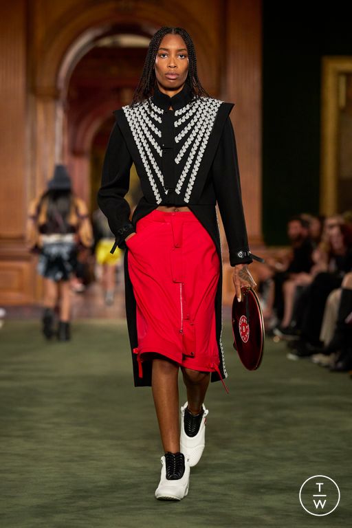 RS27 Louis Vuitton Look 18