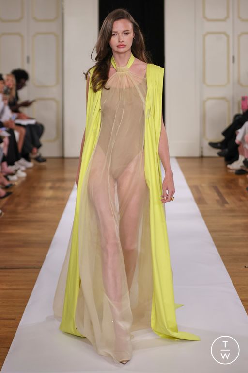 Spring-Summer 2025 Aiste Hong Look 18