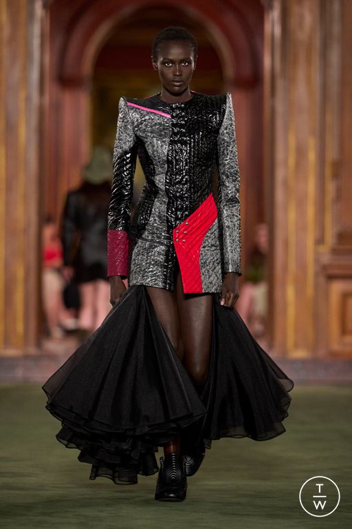 RS27 Louis Vuitton Look 19