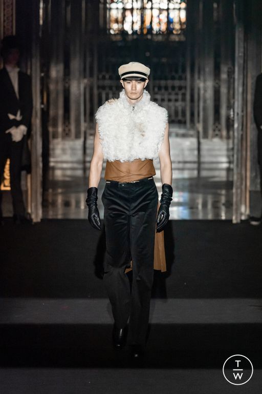 SS26 Hu Bing Selects Look 19