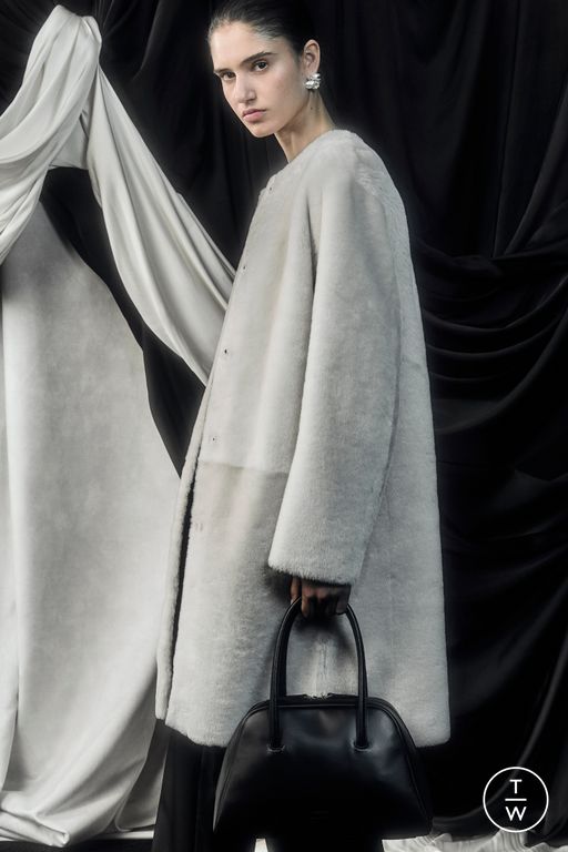 FW26 Loulou de Saison Look 25