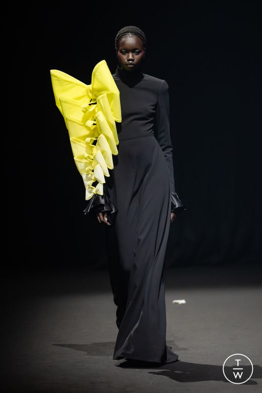 SS26 Viktor & Rolf Look 29