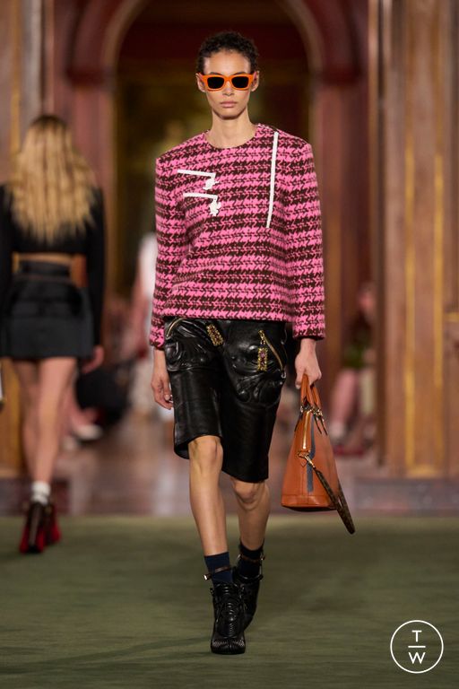 RS27 Louis Vuitton Look 32